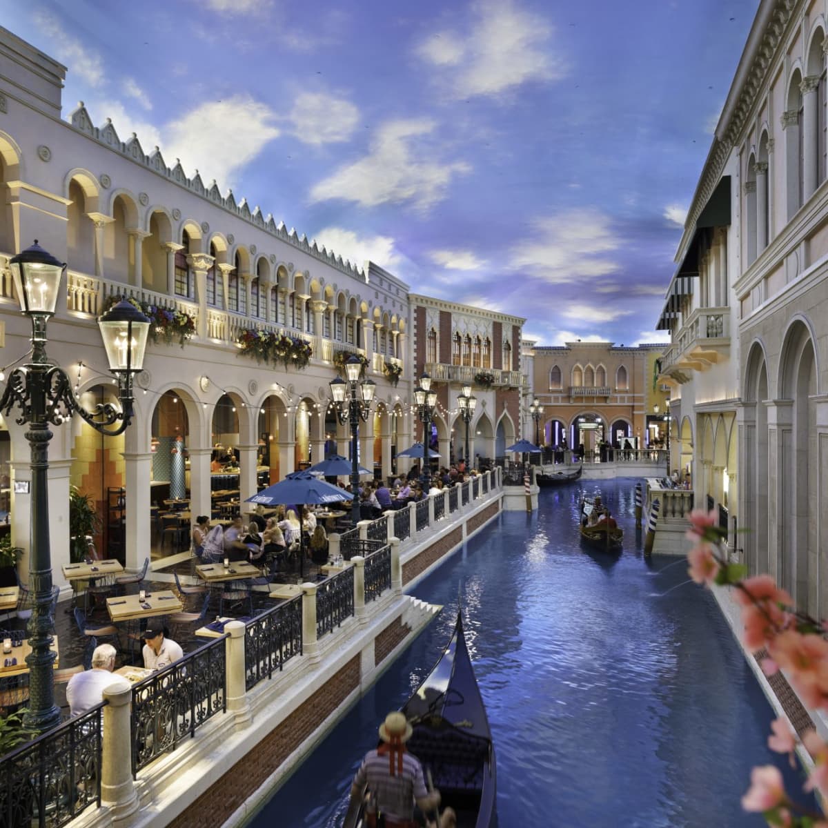 Grand Canal Shoppes at the Venetian Walking Tour, Las Vegas 2022 